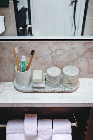Marble Banyo Seti,tepsi,dis Fırçalık, Pamukluk,sabunluk Seti Beton Takim Gri