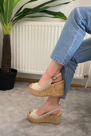 Asmi Shoes Kadın Fenni 10 Cm Dolgu Topuklu Mantar Taban Ayakkabı Krem Krem