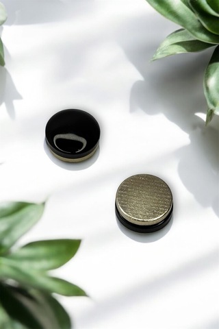 Eşarp Ve Şal Mıknatısı Parlak Siyah - Başörtü Tutucu Kadın Tesettür Aksesuar Mıknatıs Siyah