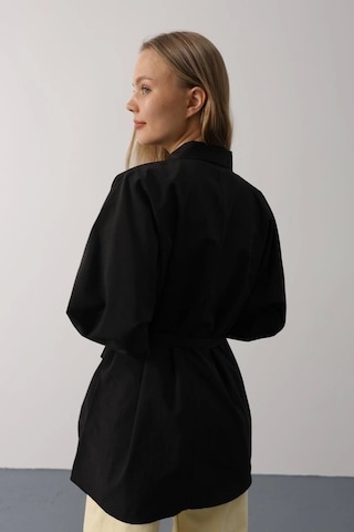 Defymoda Kuşak Detaylı Tunik Gömlek - Siyah Siyah
