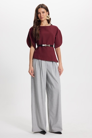 Tudors Kadın Slim Fit Dar Kesim Kol Detaylı İnce Kemerli Fermuarlı Bordo Bluz Gömlek-50761