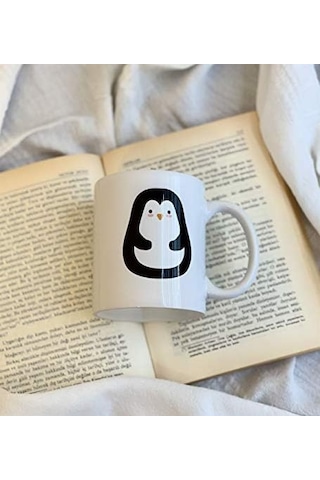 Tatlı Penguen Tasarımlı Kupa Açık Ahşap