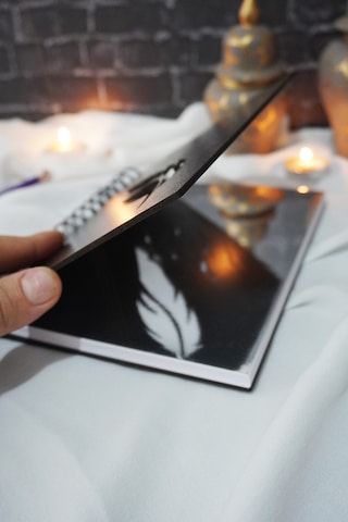 Kuşlu Tüy Tasarım Siyah Ahşap A5 Spiralli Okul Defteri - Çizgisiz Defter - Günlük - A5 Notebook