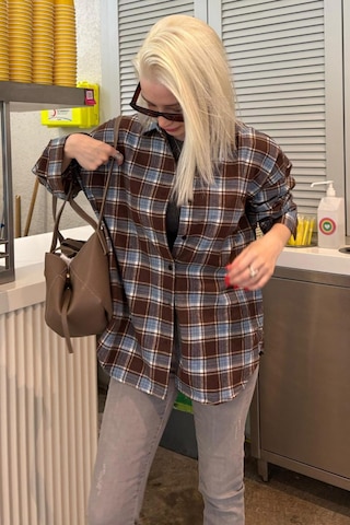 Madmext Bebe Mavisi Oversize Ekose Desenli Kadın Gömlek Mg2589 Bebe Mavisi