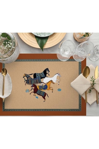 Figüratif At Kumaş Amerikan Servis 4'lü Set 35x50cm Keten Kumaş Ulusl.yıkama Ve Solmama Sertifikası Çok Renkli