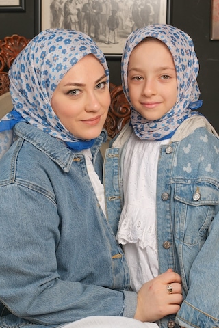 Giverny Saks Mavisi Dijital Baskılı Anne Kız Kombin Tesettür Eşarp Pamuk Polyester Papatya Desenli 6004 24 Saks Mavisi