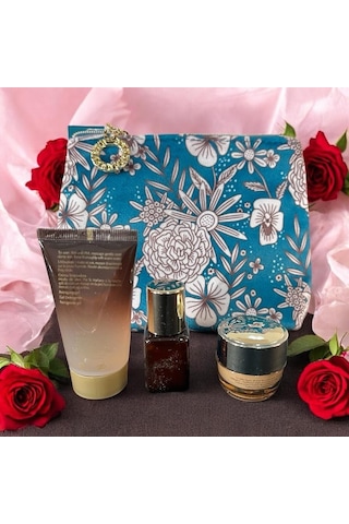 Estée Lauder Çok Şık-desenli-makyaj-çantası