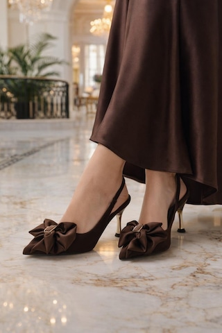 Modaonn Kadın Büyük Fiyonklu Slingback Topuklu Ayakkabı Kahverengi