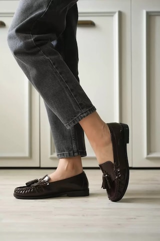 Trendella Acı Kahve Rugan Püsküllü Kadın Loafer Ayakkabı Tr88ms01b Siyah