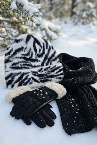 Ritagarcia Kadın Zebra Desenli Yumoş Peluş Bere Yumuşak Dokulu Katlamalı Kışlık Kar Beresi Beyaz