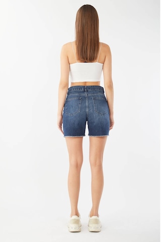 Banny Jeans Kadın Paçası Kesik Jean Şort Koyu Mavi