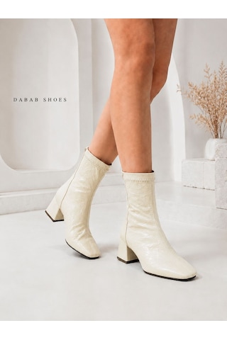 Dabab Shoes Janıce Kadın Bej Küt Kare Burun Kırışık Desenli Rugan Streç Arkadan Fermuarlı 6 Cm Kalın Topuklu Bot Bootie