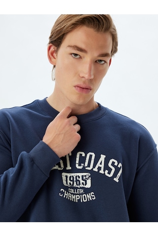 Koton Oversize Sweatshirt Kolej Baskılı Bisiklet Yaka Pamuk Karışımlı Lacivert 5wam70099mk Lacivert