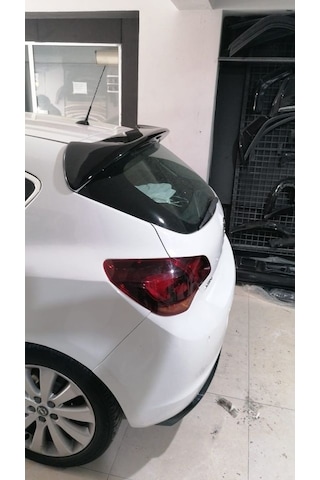 Astra J Hb Plastik Spoiler Parlak Siyah