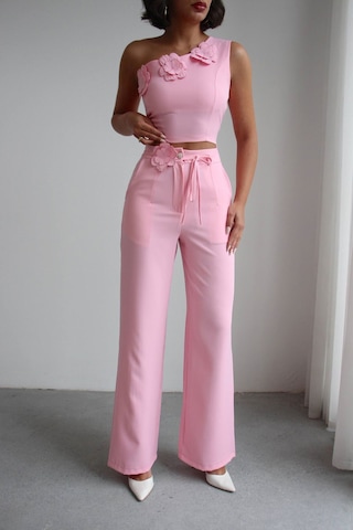 Pembe Aksesuar Detaylı Bluz Ve Pantolon Dokuma Alt Üst Takım Bchn-2526127 Çok Renkli