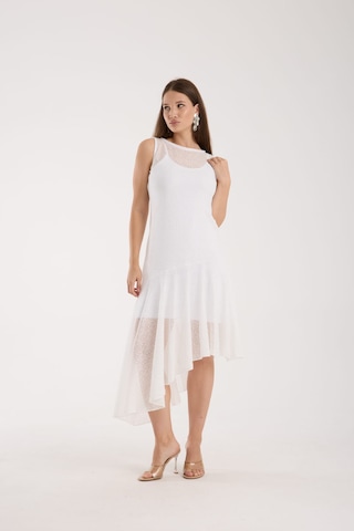 Eteği Volanlı Uzun Elbise Kırık Beyaz