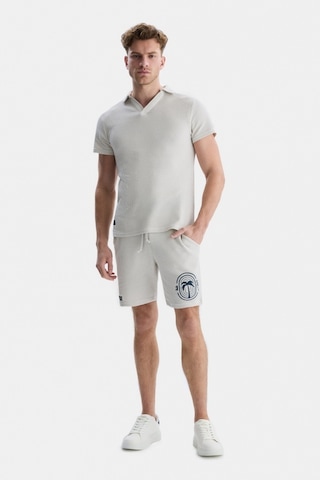 Ucla Russel Bej Polo Yaka Baskılı Erkek Tshirt Bej