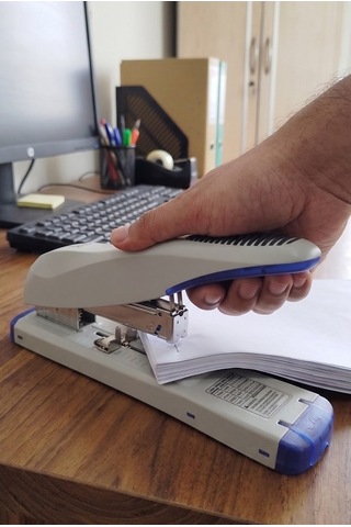 Büyük Boy Zımba Makinesi 1 Adet Kangaro Ds-23s15fl Arşiv Tipi Zımba Makinası 120 Yaprak Kapasiteli Büro Zımba Teli Kollu
