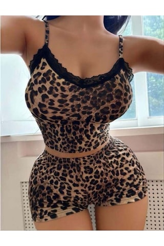 Calixie Closet Leopar Desenli Dantel İşlemeli İnce Askılı Şortlu Pijama Takımı Çok Renkli