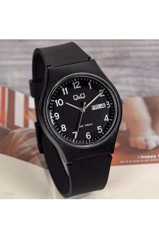 Q&Q QCG21204 Siyah Rakamlı Su Geçirmez Çift Takvimli Kol Saati