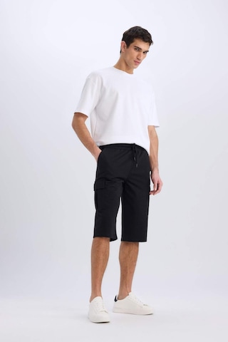 DeFacto Slim Fit Dar Kesim Kargo Cepli Basic Düz Kapri Şort T4693AZ25SMBK81