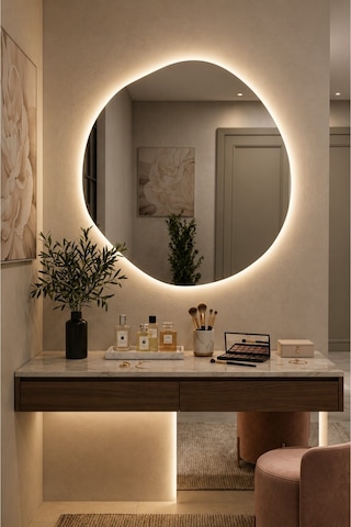 Arya Asimetrik Ledli Ayna Dokunmatik Modern Banyo Aynası Şık Tasarım Konsol Aynası Dekoratif Duvar Aynası Beyaz Günışığı Led 50 X 50