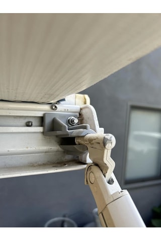 Fiamma F45s Sağ Ayak Döner/mafsal Braketi Yedek Parça