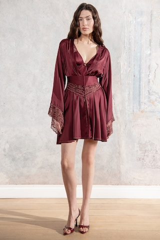Brigette Bordo Altın Detaylı Dantel Detaylı Kısa Saten Sabahlık / Kimono