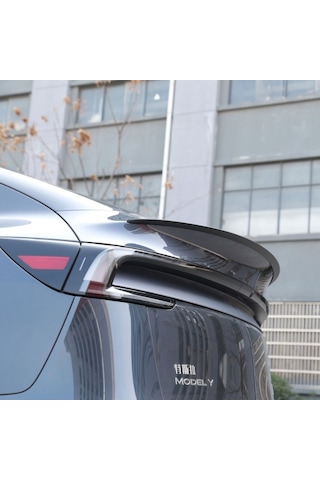 Tesla Model Y Juniper İçin Uyumlu Spoiler Mat Siyah