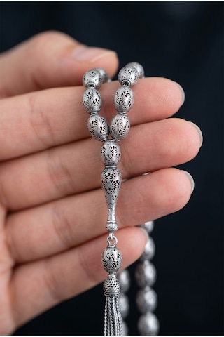 925 Ayar Oval Kesim 3 Kamçılı Püskül Orta Boy Zırh Örgü Desenli Otantik Gümüş Tesbih 17,5gr Rzt10033 Gümüş - Siyah