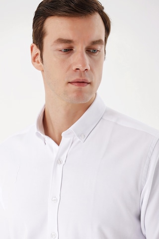 Morven Erkek Beyaz Trend Jakar Desen Düğmeli Yaka Slim Fit Gömlek 24mc004005600 Beyaz Beyaz