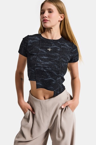 Itsbasic Kadın Siyah W5 Aksesuar Detaylı Asimetrik Kesim Crop Top
