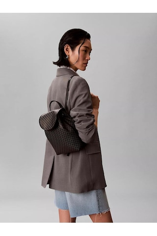 Calvin Klein Kadın Emblem Aop Mini Sırt Çantası-14748 Siyah