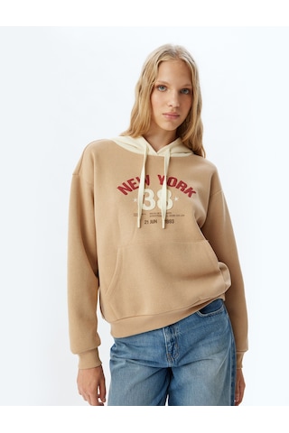 Koton Kolej Sweatshirt Kapüşonlu Baskılı Kanguru Cepli Rahat Kalıp Bej 5wal10444ık Ekru