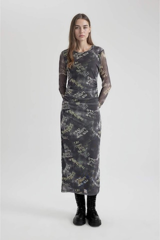 DeFacto Coool Bodycon Desenli Tül Uzun Kollu Maxi Elbise C1891AX24SPGR452