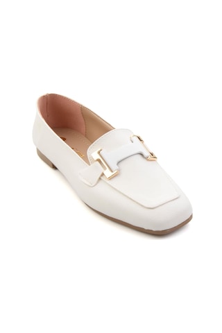 Beyaz Kadın Loafer Ayakkabı K01641022709