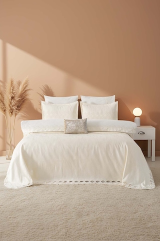 İlay Ekru Nakışlı Çift Kişilik Nevresimli Pike Seti - 8 Parça Çeyiz Seti Ekru