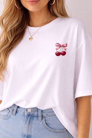 Minimal Kiraz Desenli Baskılı T-shirt Beyaz