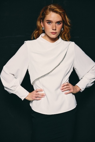 Sateen Ön Aksesuarlı Bluz - Ekru-136743 Ekru