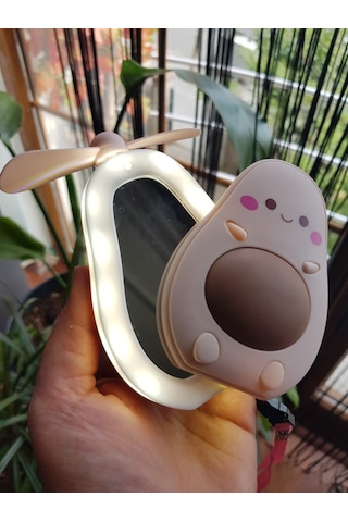 Sevimli Avokado Tasarımlı Led Işıklı Usb Kablolu Mini Fan I Masa Üstü Ve Boyun Kullanımı Vantilatör