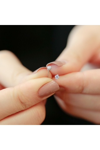 Lova 0.12 Karat Pırlanta Tektaş Küpe - 3030007