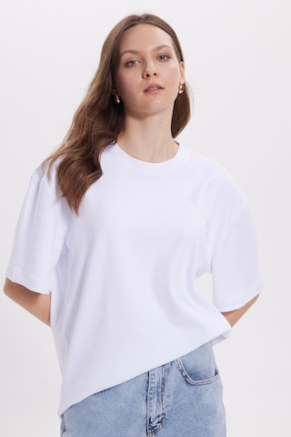 Tudors Kadın Oversize Geniş Kesim %100 Pamuk Yumuşak Dokulu Basic Bisiklet Yaka Beyaz Tişört-37817 Beyaz