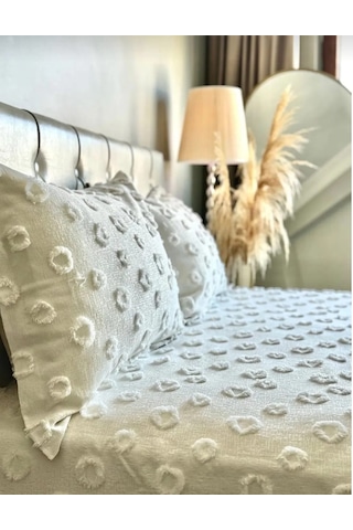 Dia Bella Ponpon Çift Kişilik Yatak Örtüsü 250x260 ve 2 Adet Yastık Ekru