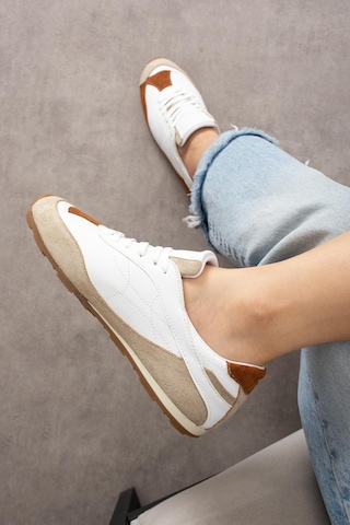 Shoetek Rounya Kadın Sneakers Bağcıklı Spor Ayakkabı Beyaz Vizon Süet Vizon