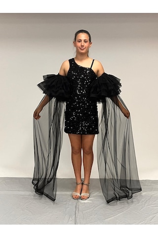 Kız Çocuk Abiye Siyah Tek Omuz Asimetsik Kesim Pul Payet İşlemeli Tül Kol Detaylı 10-15 Yaş Siyah