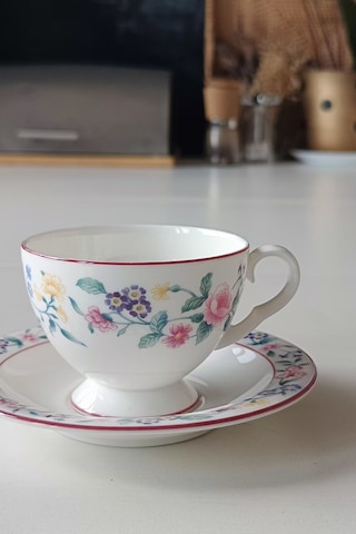 Bone China England Marguerite Desenli Çay Fincanı 2 Parça