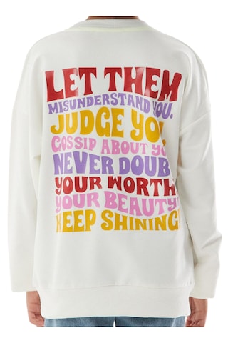 Kız Çocuk Önü Arkası Let Them Yazı Desenli Beyaz Renk Sweatshirt Beyaz