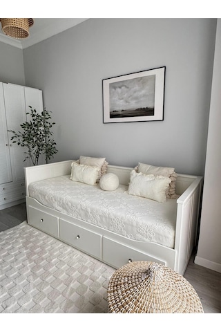 Bahar Model Divan Yatak Örtüsü 150x230 Cm Krem Nakışlı Krem