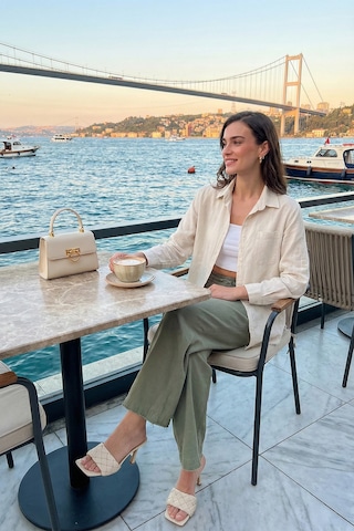 Lela Pamuklu Regular Fit Cepli Bayan Gömlek Cf25S16992 Ekru