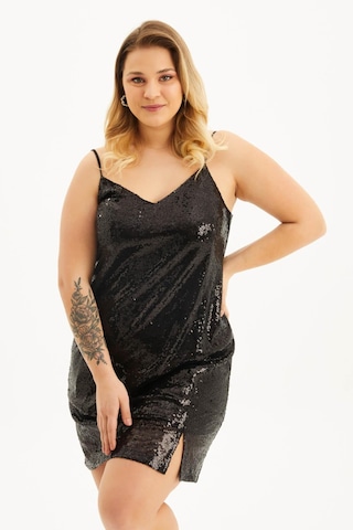 Astarlı Payetli İp Askılı Yırtmaçlı Elbise-1686 Siyah